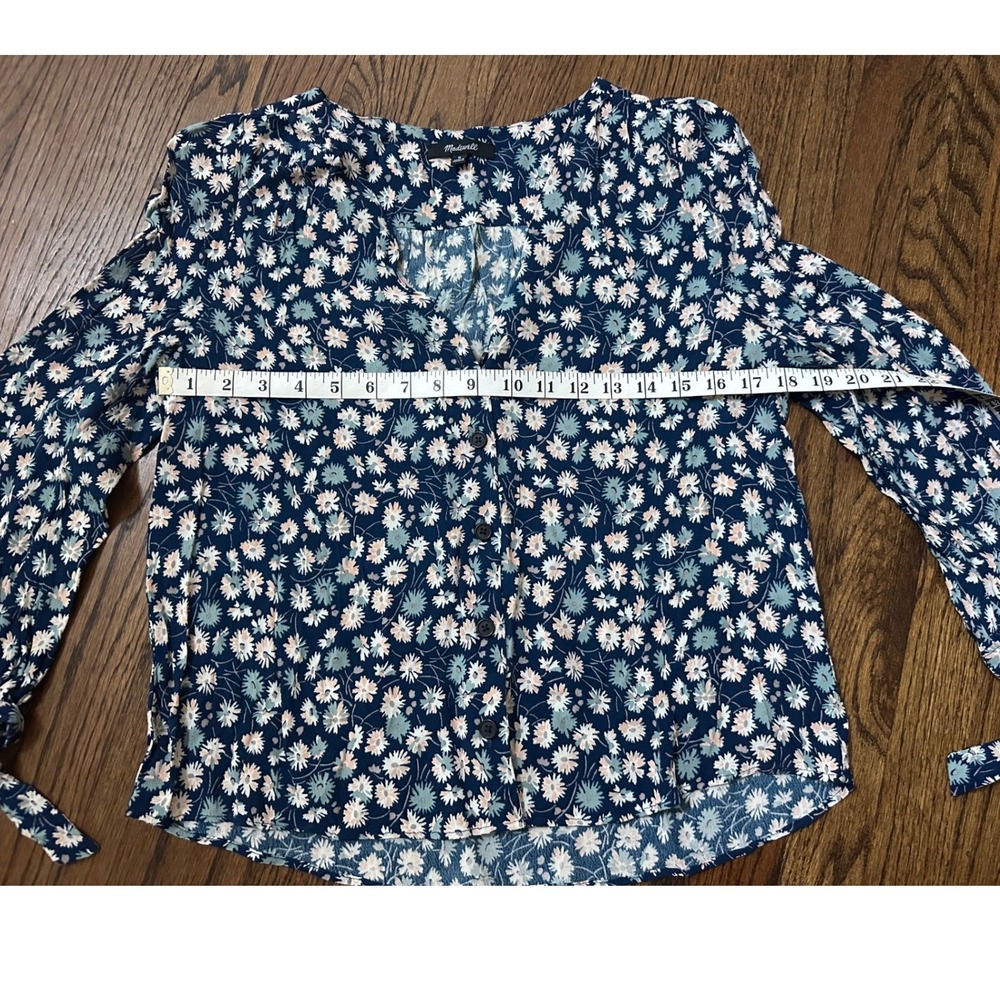 Madewell Tie-Sleeve Button Down Top in French Floral Size Medium - Picture 9 of 9